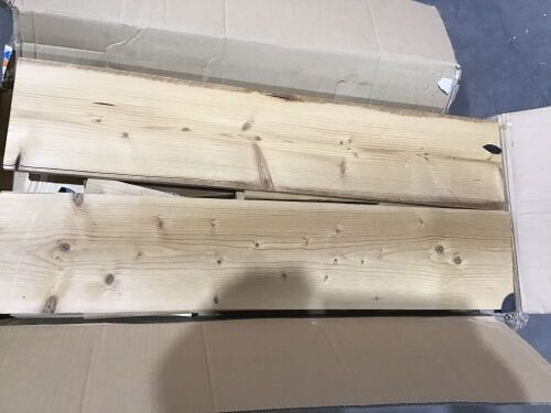 KingSo Wooden Sand Box with 4 Rounded Seats - Unknown if Complete - Lot 192