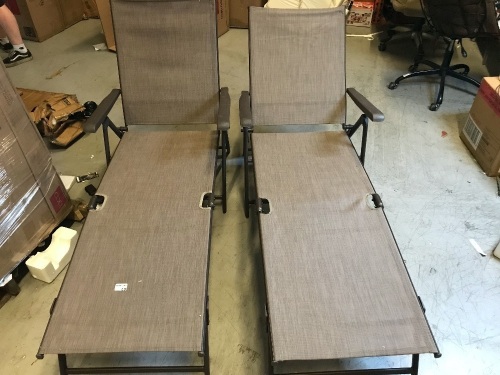 Set of 2 Lounge Chairs, Brown, E-Commerce Return - Lot 374