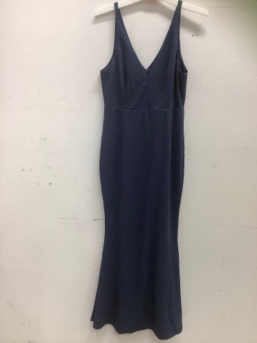 Ladies Dress, M, Appears New - Lot 148