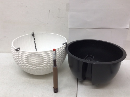 Hanging Planter, Appears New - Lot 223