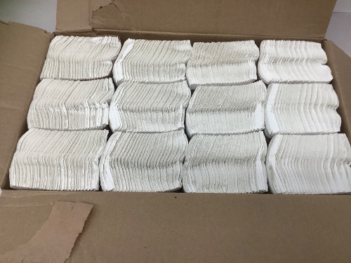 Coastwide Professional, C-Fold Towels, White, 12 Packs of 200 Sheets Per Pack - Lot 498