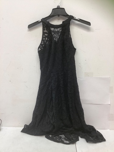 DressyStar, Black Lace Dress, Medium - Lot 542