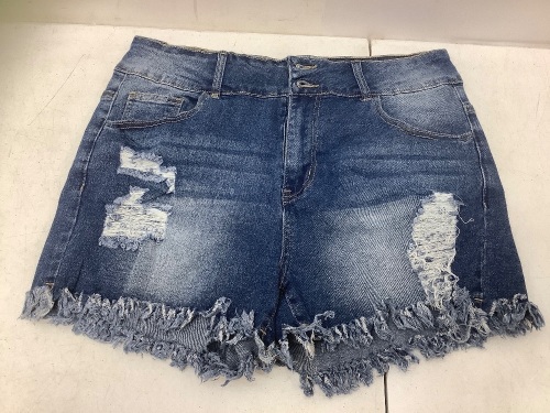 Womens Denim Shorts, 14W, E-Comm Return - Lot 550