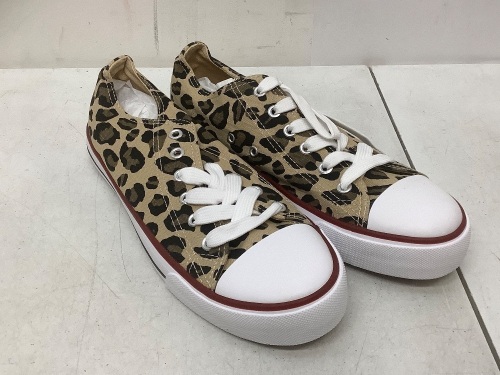 Sneaker Shoes, 8, Unsure if Mens or Womens, Appears new - Lot 238