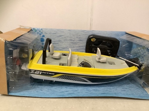 Remote Control Boat, Untested, E-Comm Return - Lot 597