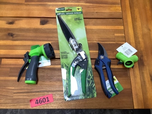 Box of Varying Garden Tools - Lot 4601