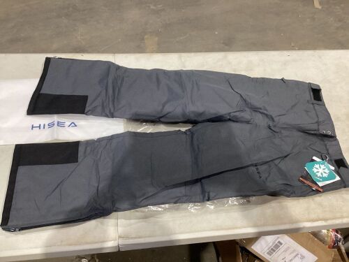 Hisea Men's Insulated Snow Pants - Medium Short - Lot 197
