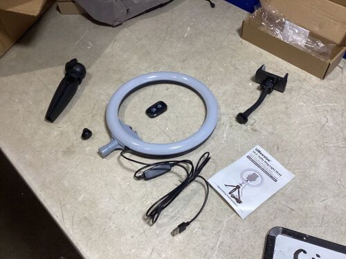 Ubeesize 10.2" Selfie Ring Light  - Lot 504