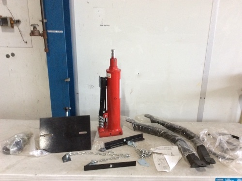 Hydraulic Telescopic Transmission Jack .5 Ton - E-Comm Return, Unknown Condition - Lot 313
