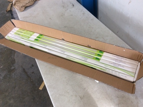 LED T8 Tube Lights, 10 Pack - Appear New  - Lot 663