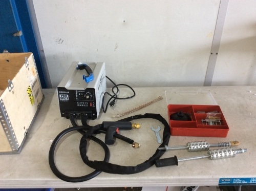 VEVOR 3500A PRO Vehicle Panel Spot Dent Puller Dent 110V - E-Comm Return, Powers On Not Tested Further  - Lot 1123