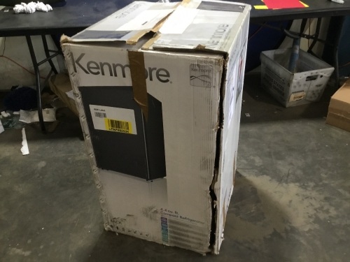 Kenmore 4.4 cu ft Compact Refrigerator, Black - Appears New with Cosmetic Damage, Tested/Works - Lot 616