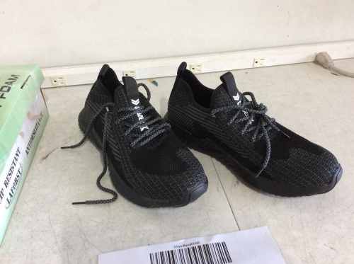 Suadex Steel Toe Slip Resistant Safety Shoes, 9.5M - E-Comm Return, Appear New  - Lot 756