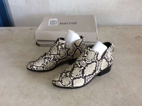 Kenneth Cole Reaction Women's Block Heel Bootie Ankle Boot, 7 Med - Appear New - Lot 268