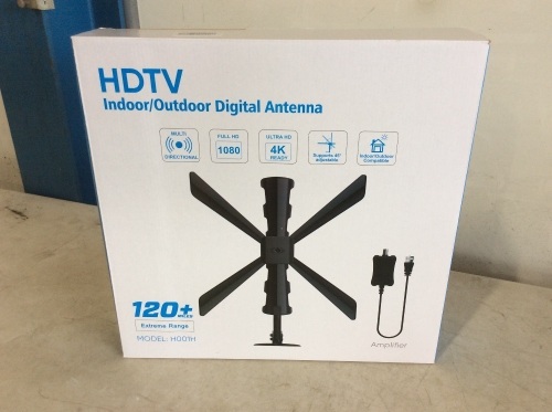 Indoor/Outdoor HDTV Digital Atenna - Appears New - Lot 261