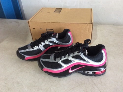 Nike Reax Run 5 Running Shoes, Womens 9 - Appear New - Lot 122