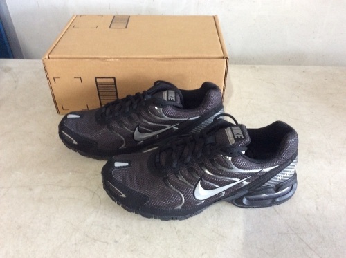 Nike Air Max Torch 4 Running Shoes, Mens 10 - Appear New - Lot 262