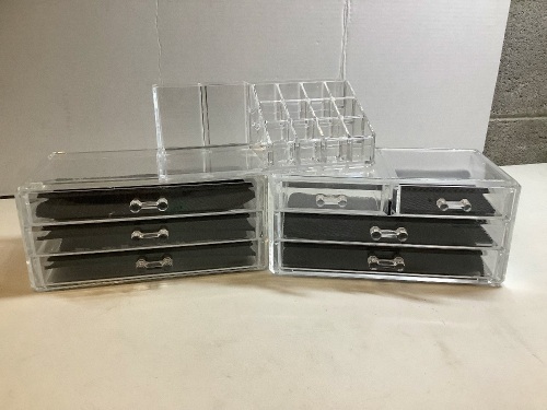 Display Set, Non-Stacking, Appears New - Lot 138