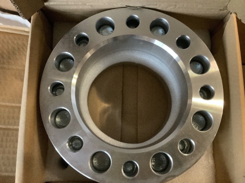 Custom Wheel Spacer Kit, 2 Pieces, E-Commerce Return/Appears New - Lot 277