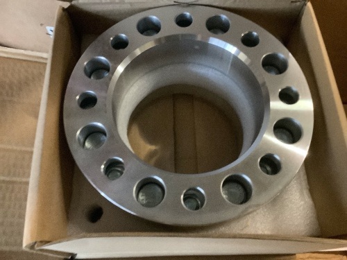 Custom Wheel Spacer Kit, 2 Pieces, E-Commerce Return/Appears New - Lot 316