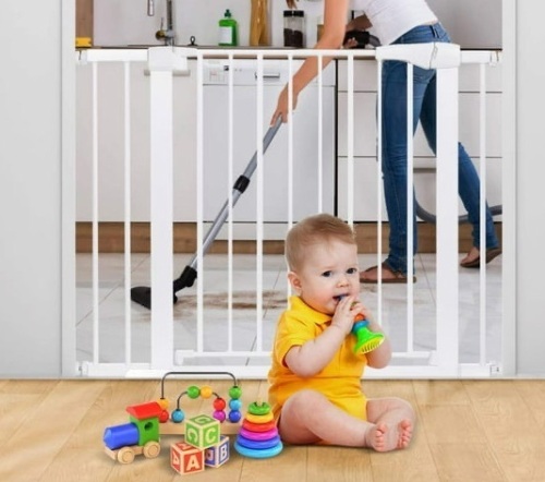 KingSo Baby Gate with Door, 29.5''-40.5'' Extra Wide - Lot 262