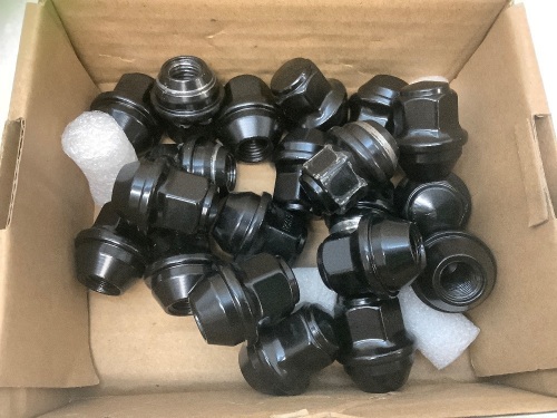 Box of Lugnuts, Appears New - Lot 136