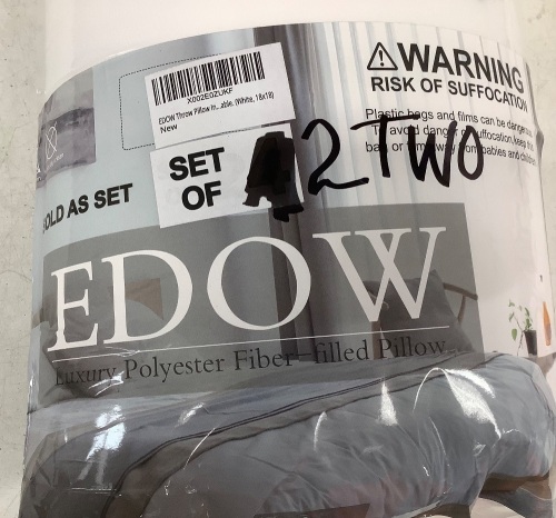 Set of (2) Luxury Polyester Fiber-Filled Pillows - Lot 369