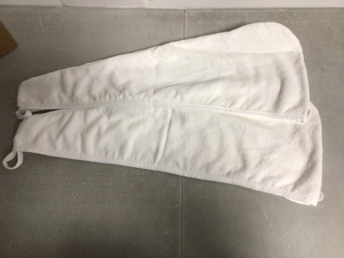 Lot of (2) Towel Heads Wraps - Lot 381