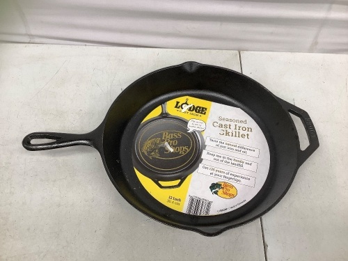 12" Case Iron Skillet - Lot 404