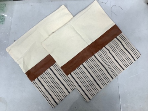 Lot of (2) Pillow Covers - Lot 411