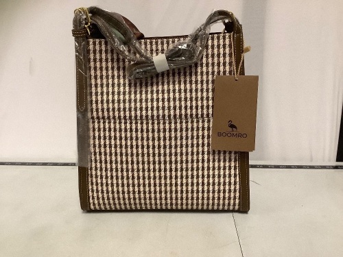 Boomro Purse, New - Lot 446