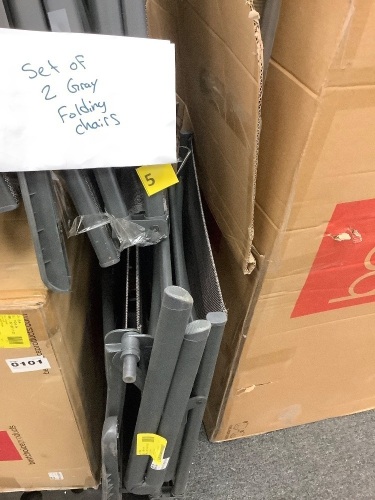 Set of 2 Gray Folding Chairs - Lot 5