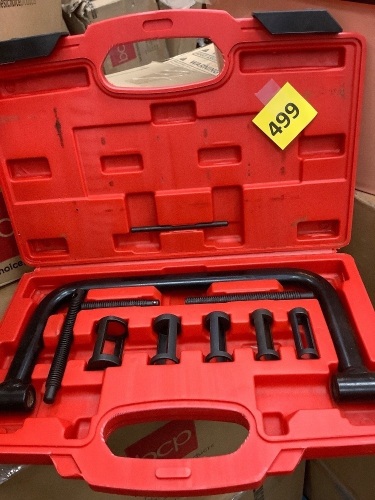 Hardware w/ Carrying Case - Lot 499