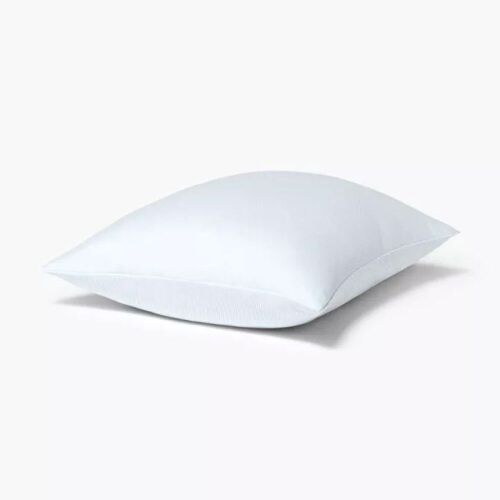 Machine Washable Cooling Bed Pillow - Lot 553