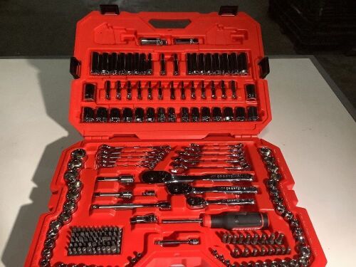 Craftsman 206-Piece Standard (SAE) and Metric Combination Chrome Tool Set - Incomplete - Lot 23