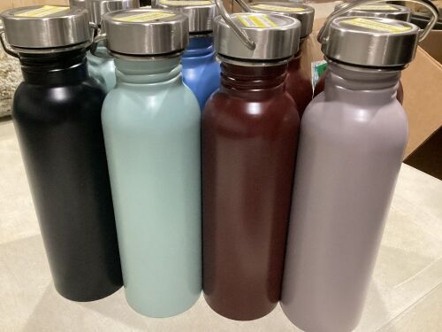 Lot of (8) 24oz Stainless Steel Water Bottles - Lot 959