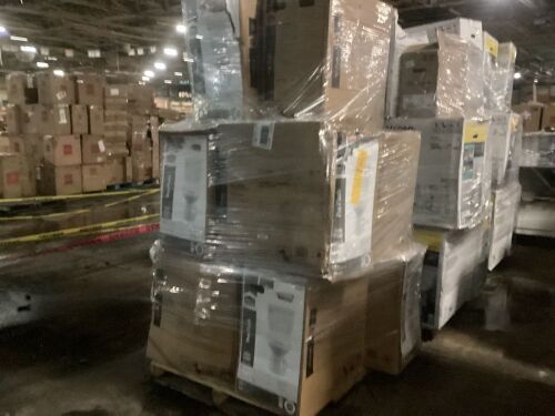 Pallet of Toilets - Items May Be Incomplete or Damaged - Lot 376