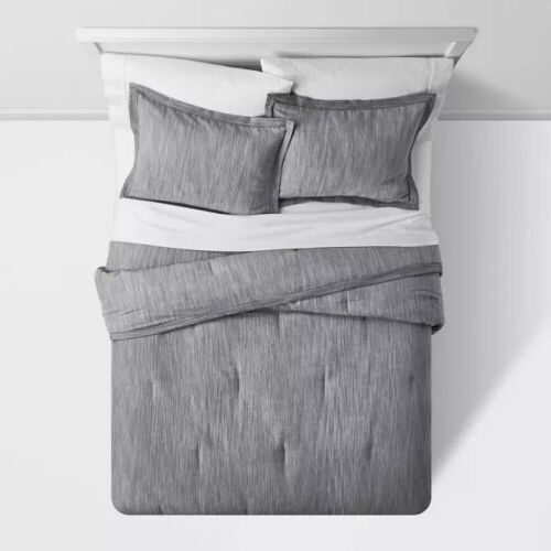Family-Friendly Comforter & Sham Set Chambray - King Size, Gray - Lot 806