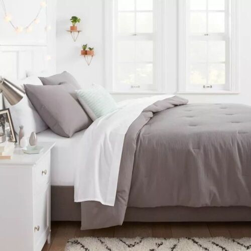 Microfiber Micro Texture Comforter - King Size - Lot 919