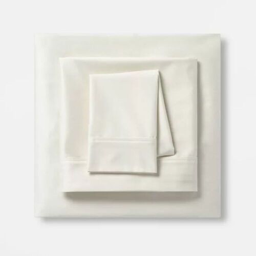 400 Thread Count Solid Performance Sheet Set - Full Size, Sour Cream - Lot 819