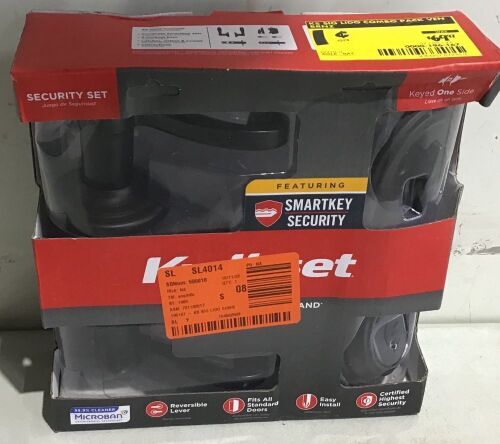 Kwikset Entry Lever and Deadbolt Set - Black - Lot 821