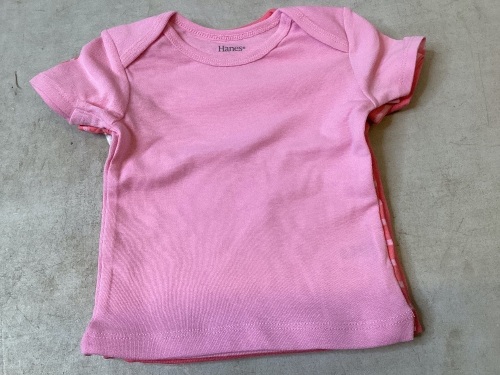 Lot of 32 Packs, 4 Pack Hanes Short Sleeve Crew Tees T Shirt Set, Pink/Pink Stripe, 18-24 Months - Lot 111
