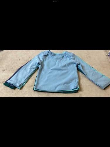 Lot of 26 Packs, 4 Shirts Per Bundle, Hanes Infant Long-Sleeved Shirts, Blue/Green, 6-12 Months - Lot 120
