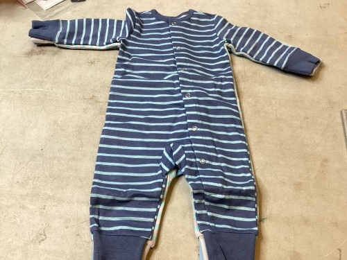 Lot of 24 Packs, Hanes 3 Pack Sleep and Play Suits, Blue/Blue Stripe, 0-6 Months - Lot 130