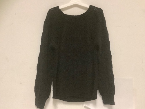 Womens Sweater, M - Lot 347