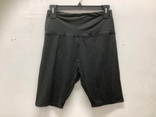Womens Yoga Shorts, L/XL - Lot 380