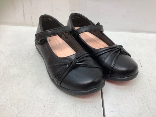 Girls Shoes, 13 - Lot 440