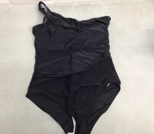Women's One Piece Swimsuit, Size L - Lot 657