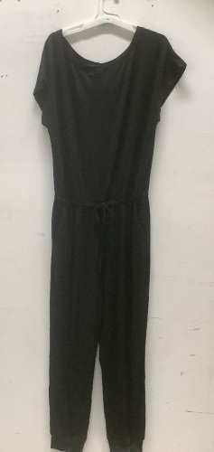 Pretty Garden Womens Romper, M - Lot 432