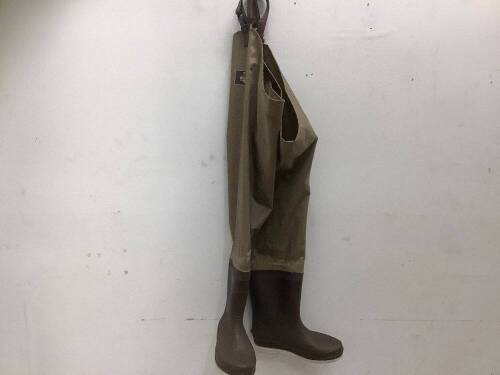 White River Fly Shop, Wader Boots, Size 9 Regular, Stains - Lot 632